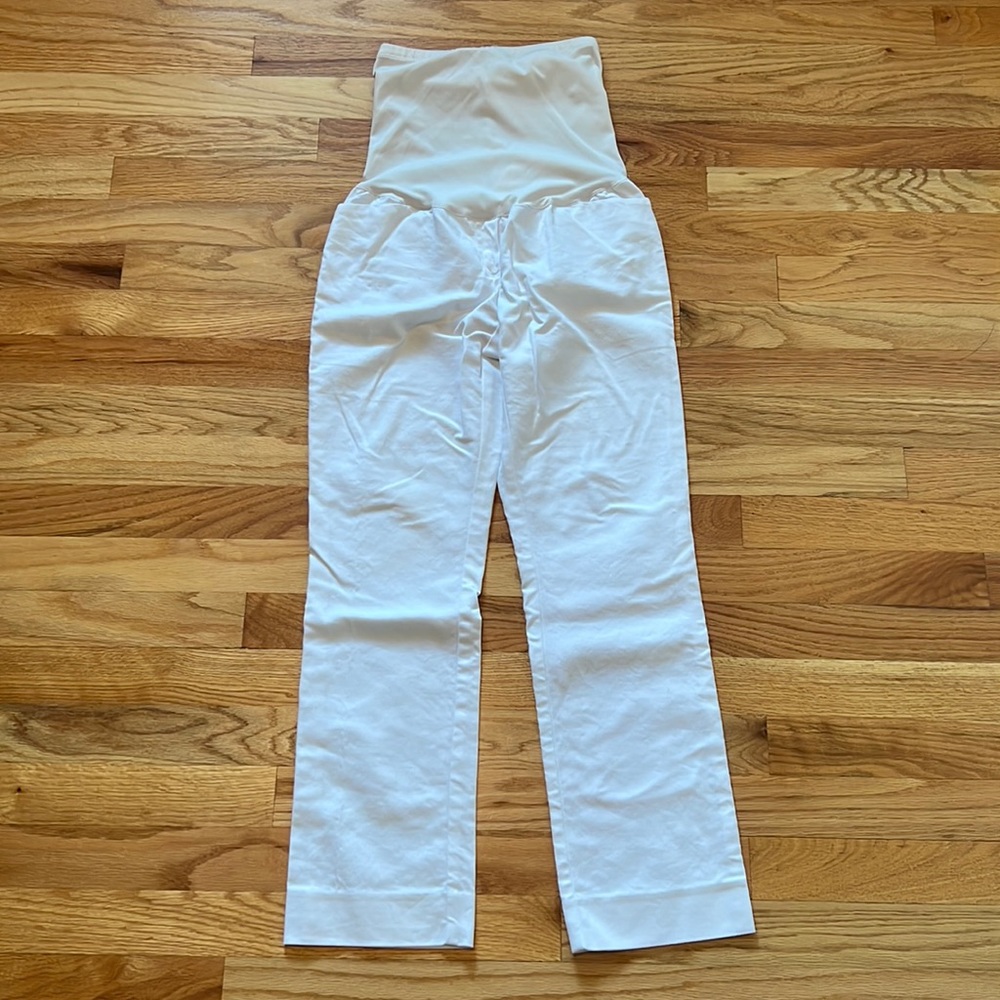Gap Maternity Crop